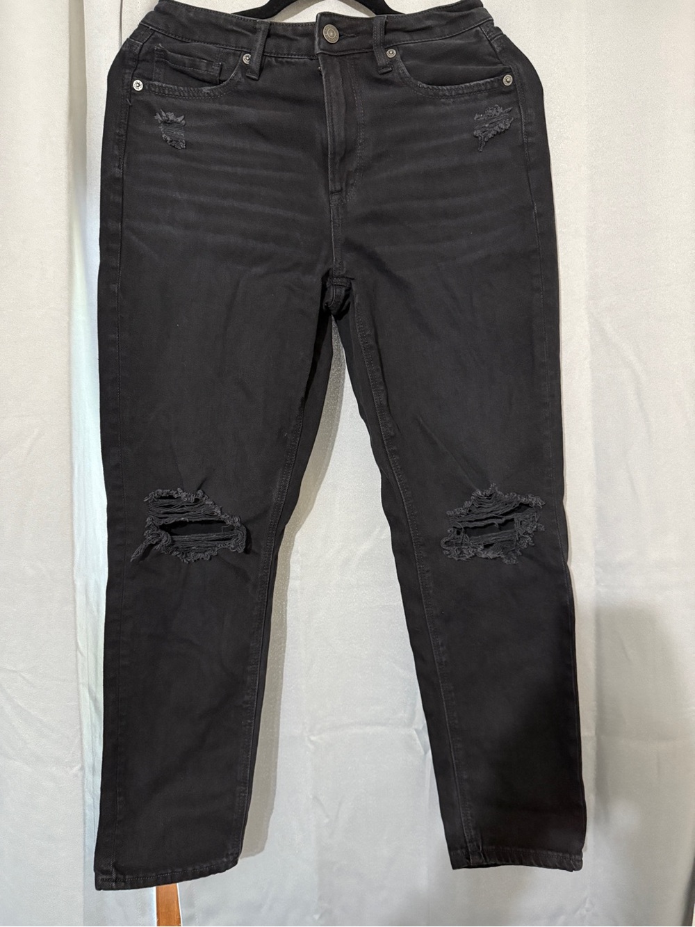 American Eagle Outfitters Black Distressed Skinny Jeans